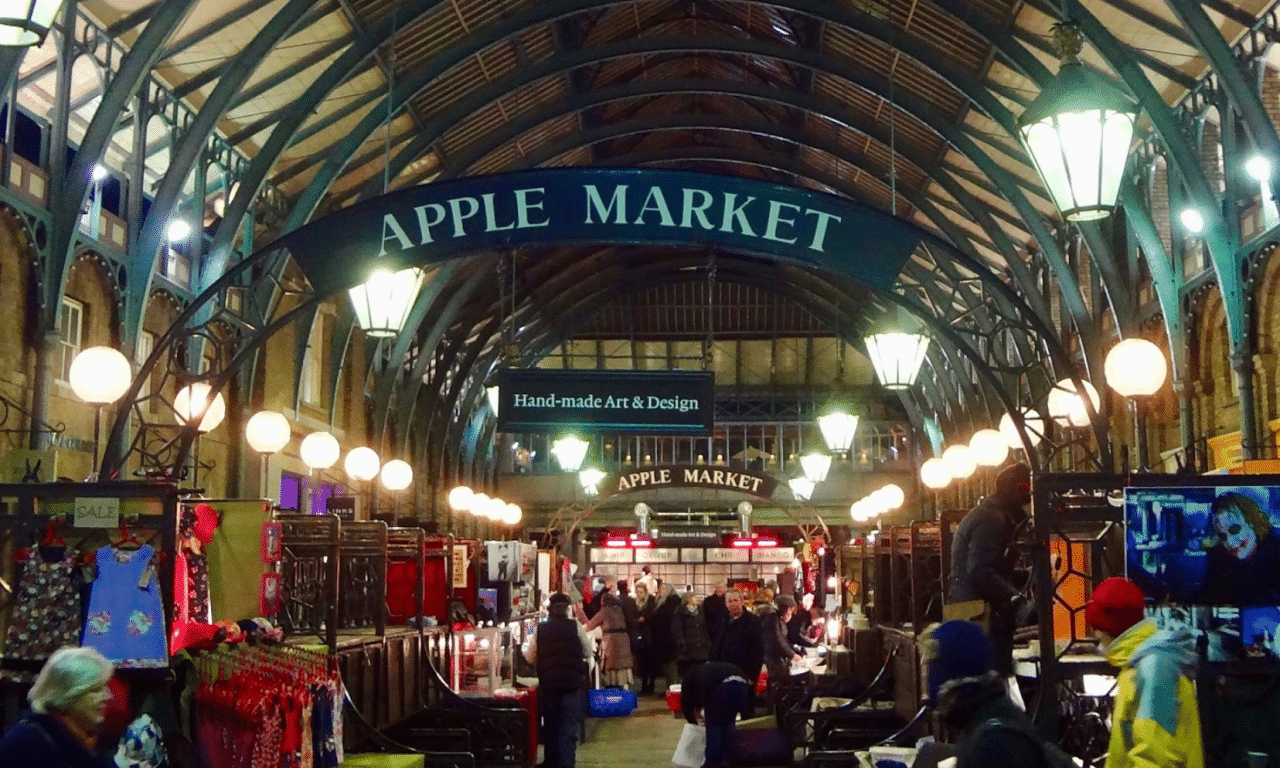 minimal traveler, london street market, Apple Market