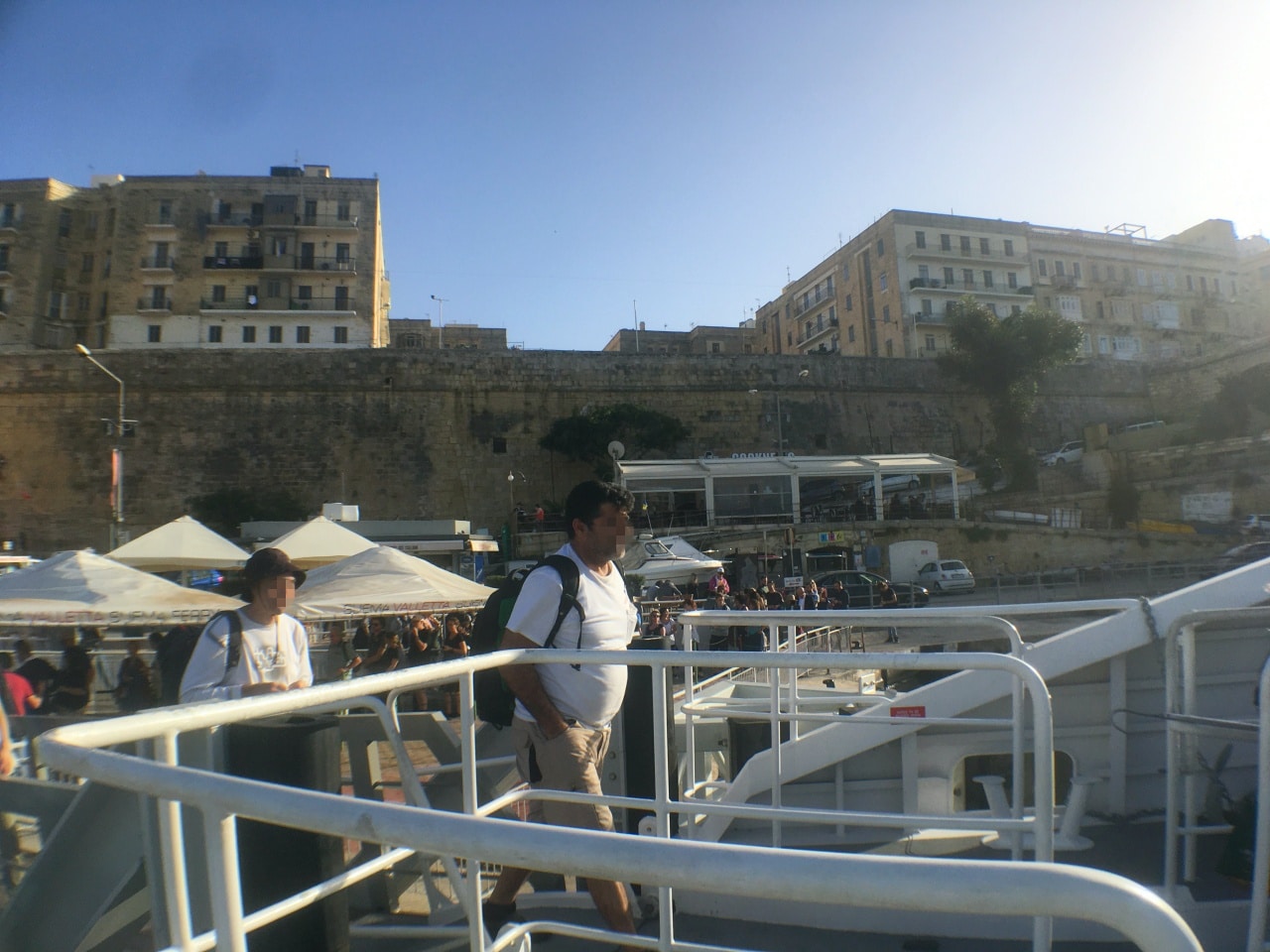 minimal traveler, europe, malta, valletta ferry013